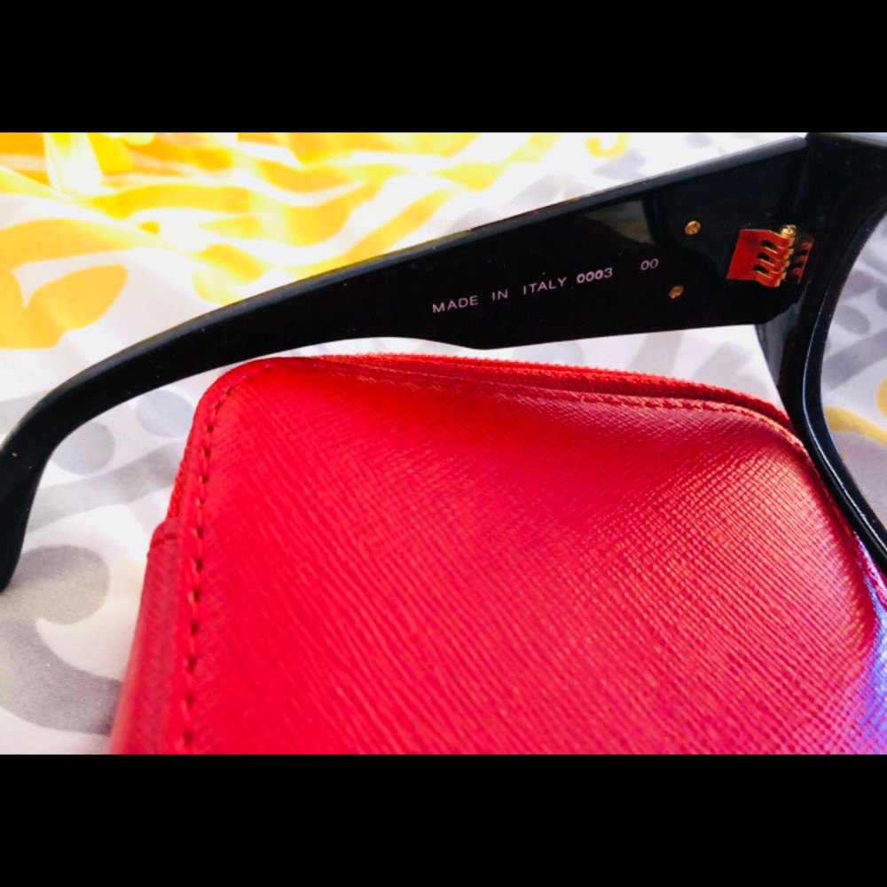 AUTHENTIC VINTAGE Coco Chanel Logo Black Quilted Sunglasses 🕶 0003 00 - Picture 4 of 8